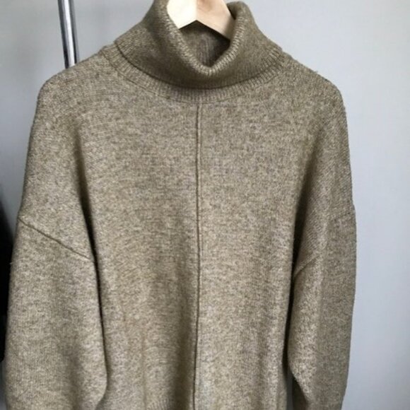 H&M Wool blend Sweater, Oversized M, Excellent condition ! - Picture 1 of 3